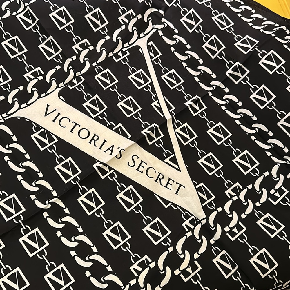 Victoria Secret Scarf